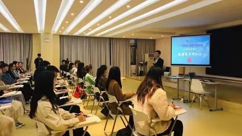 学历提升，选择正规机构的关键要素**