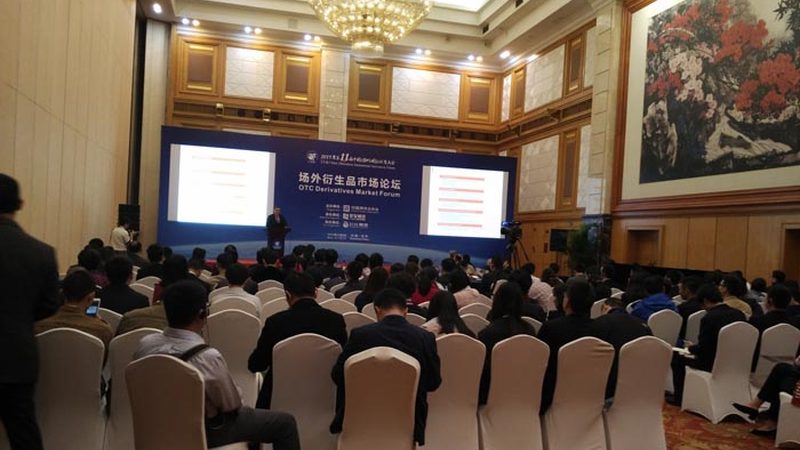 然而，学历教育也存在一定的局限性：